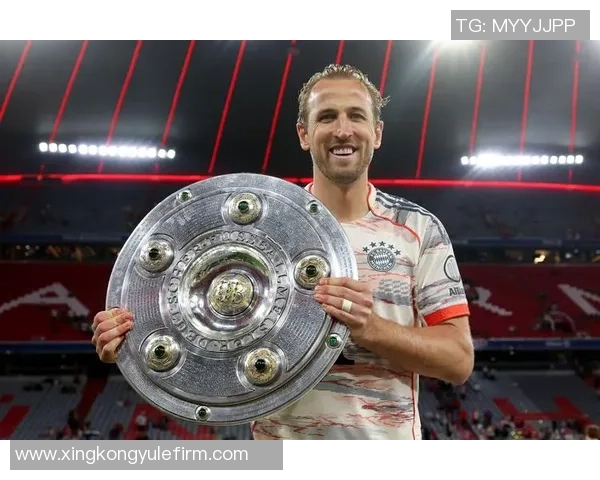 拜仁慕尼黑祝贺穆勒晋级美职联决赛全力争夺冠军荣耀 拜仁慕尼黑祝贺穆勒晋级美职联决赛全力争夺冠军荣耀