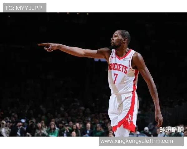 杜兰特三节高效表现轻松拿下19分6篮板3助攻1抢断助球队获胜